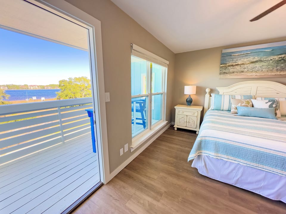 Private lakefront balcony and main bedroom
