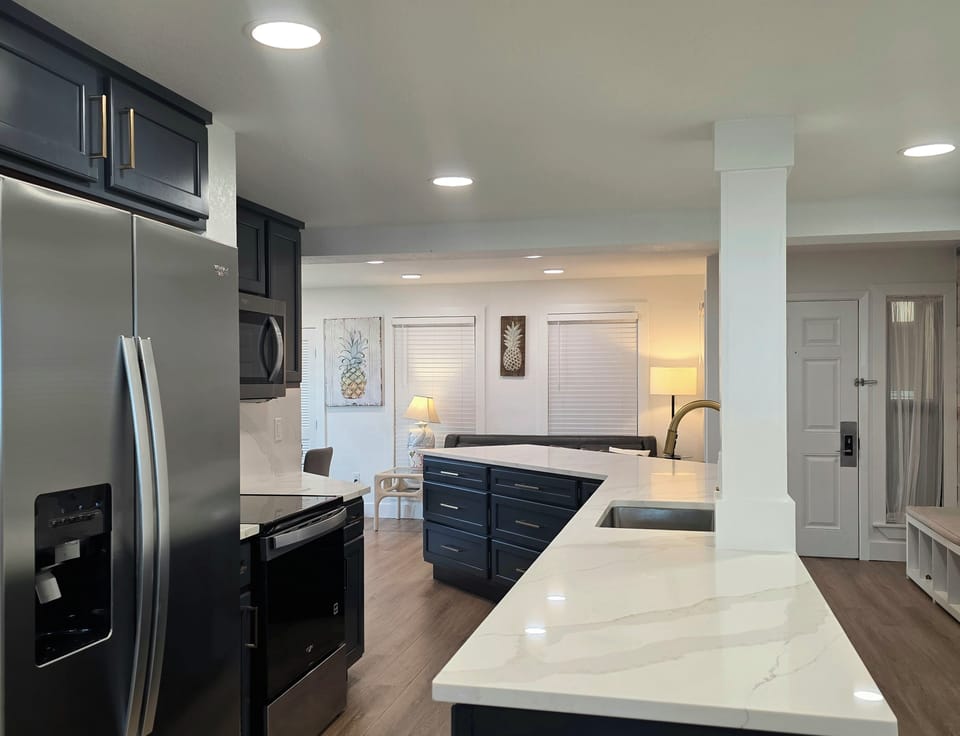 Kitchen Bar Area