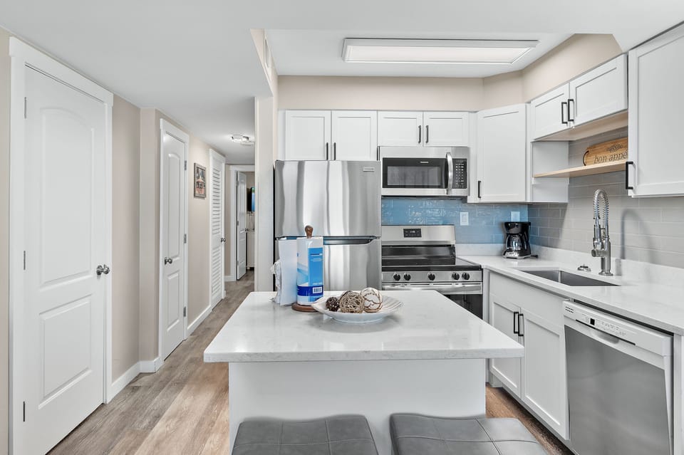 Kitchen Bar Area