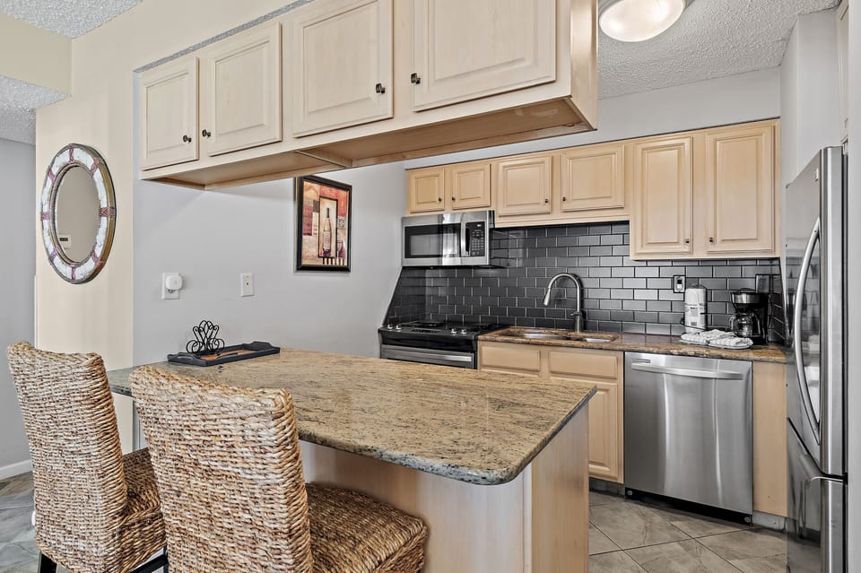 Kitchen Bar Area
