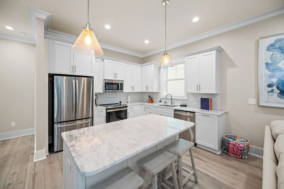 Incredibly clean chefs kitchen