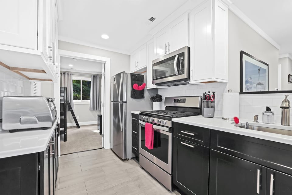 Upgraded and Modern Kitchen