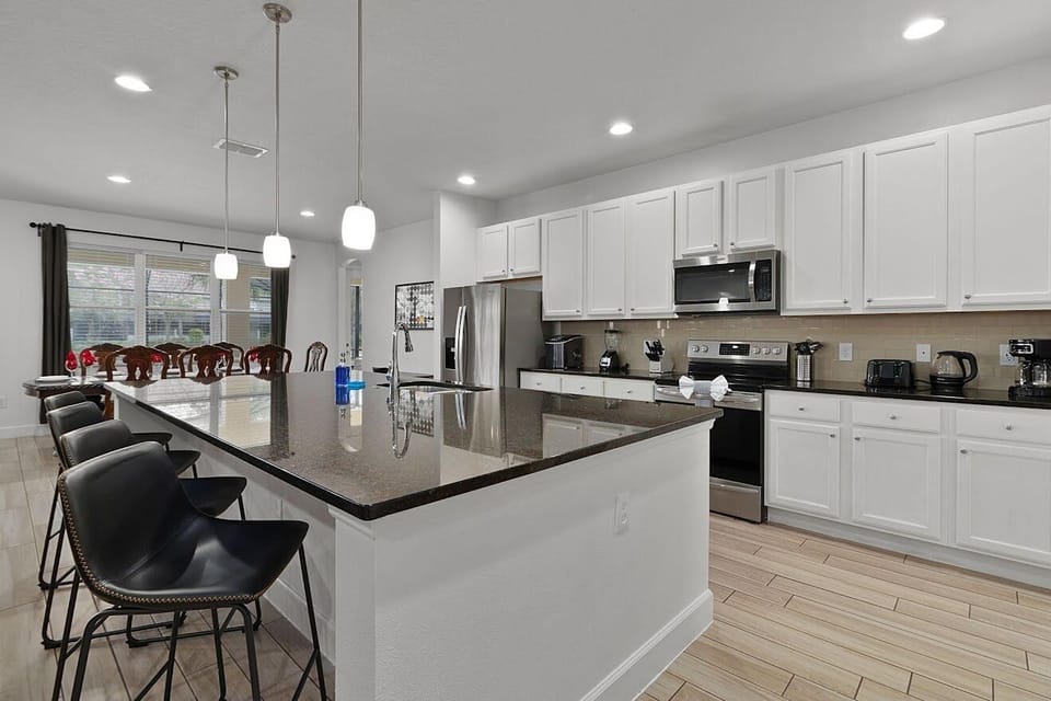 Chef's Kitchen w/ 2 Fridge/Freezers, 2 Dishwashers, Cookware, Dinnerware, etc