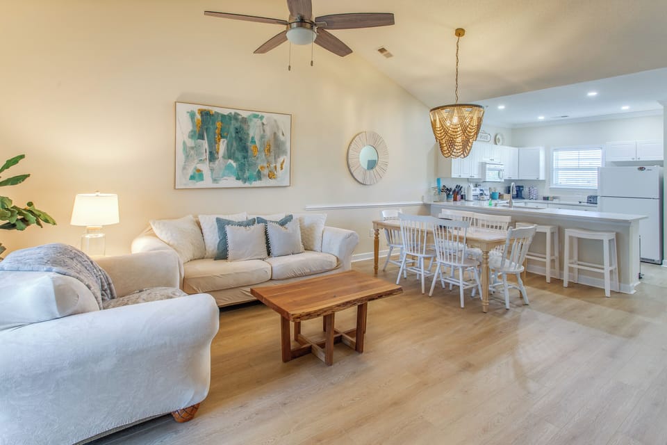 Living Space | Main Level | Central A/C + Heating | Free WiFi