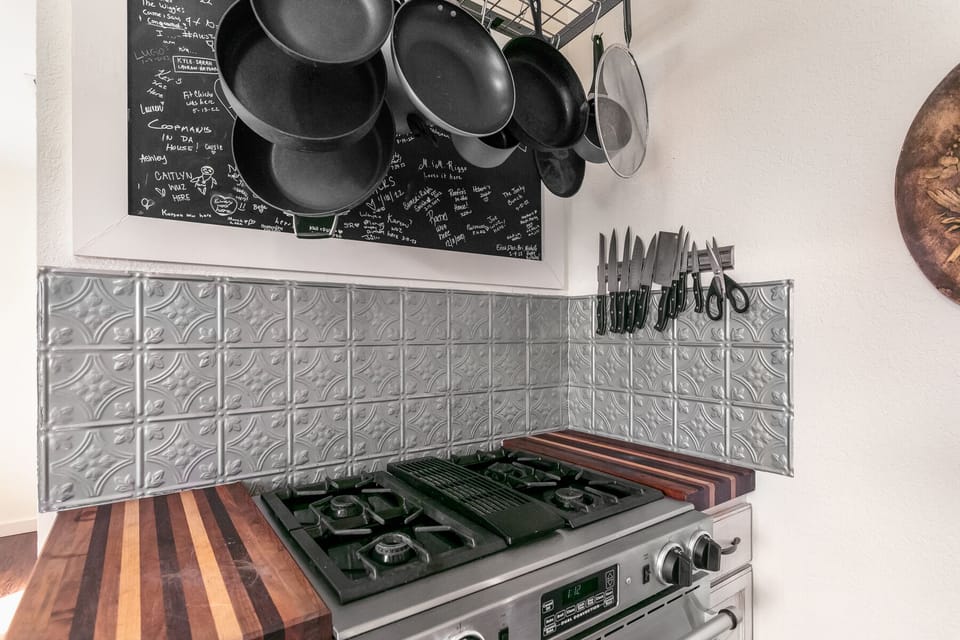 Pots/Pans, Gas Stove