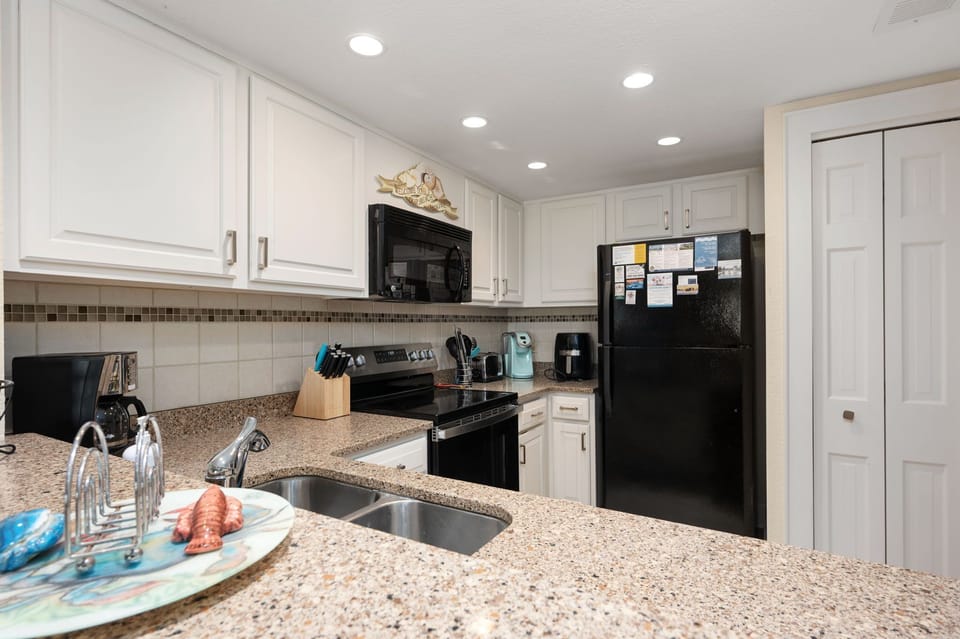 QA4: Coastal Comfort | ML Kitchen Area
