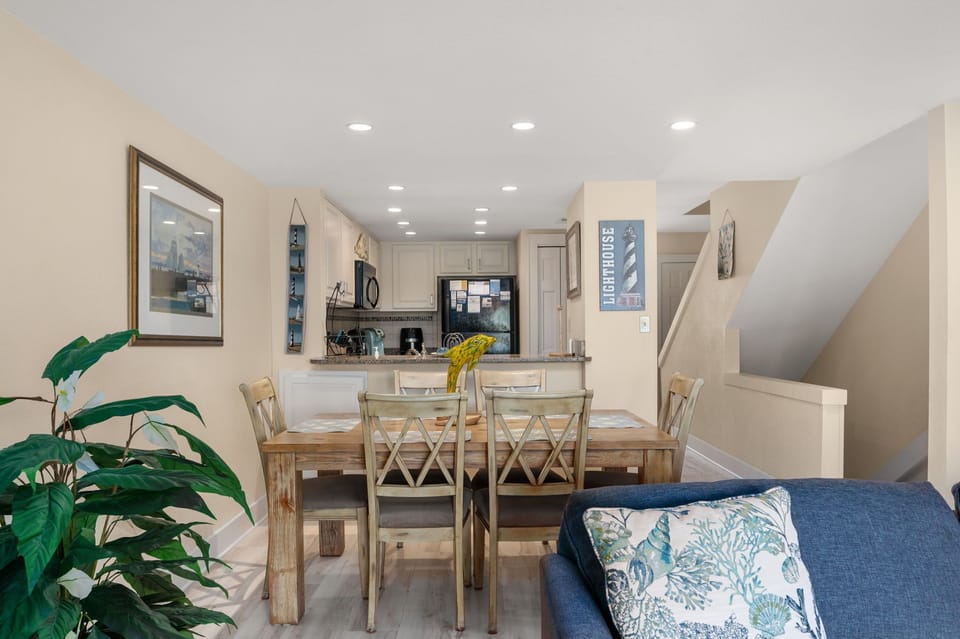 QA4: Coastal Comfort | TL Dining Area