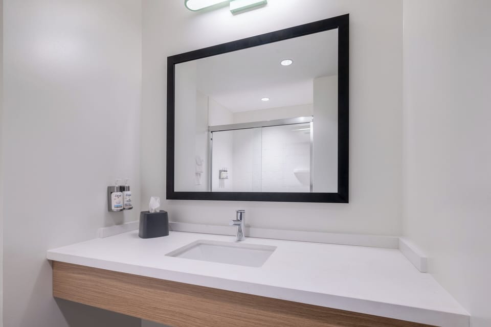 Suite, 1 Bedroom | WiFi (free)
