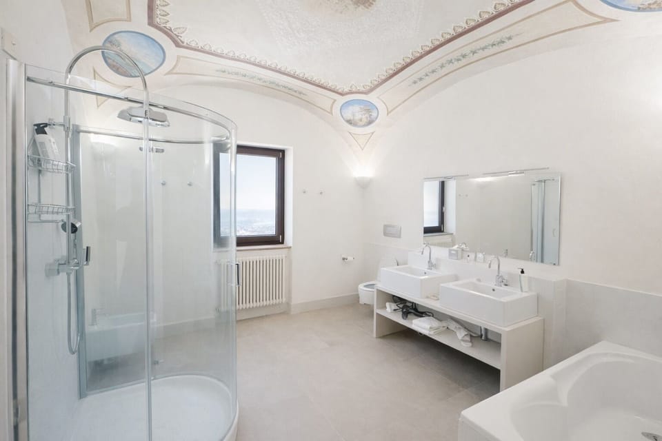 Standard Suite, 1 Bedroom, City View | Bathroom | Hair dryer, bathrobes, slippers, bidet