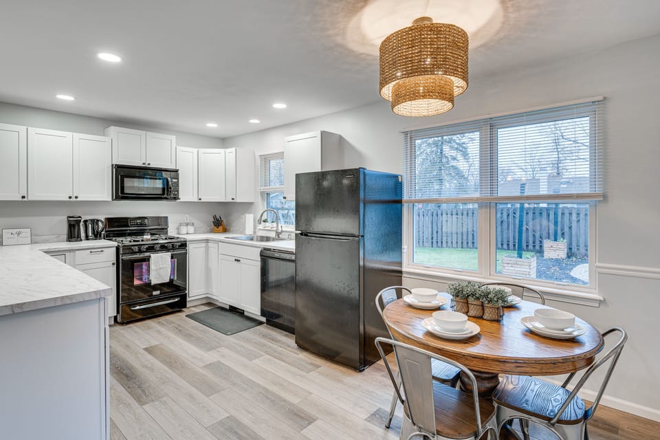 Kitchen | Workstation | Children's Nook w/ Toys | Central Air Conditioning/Heat