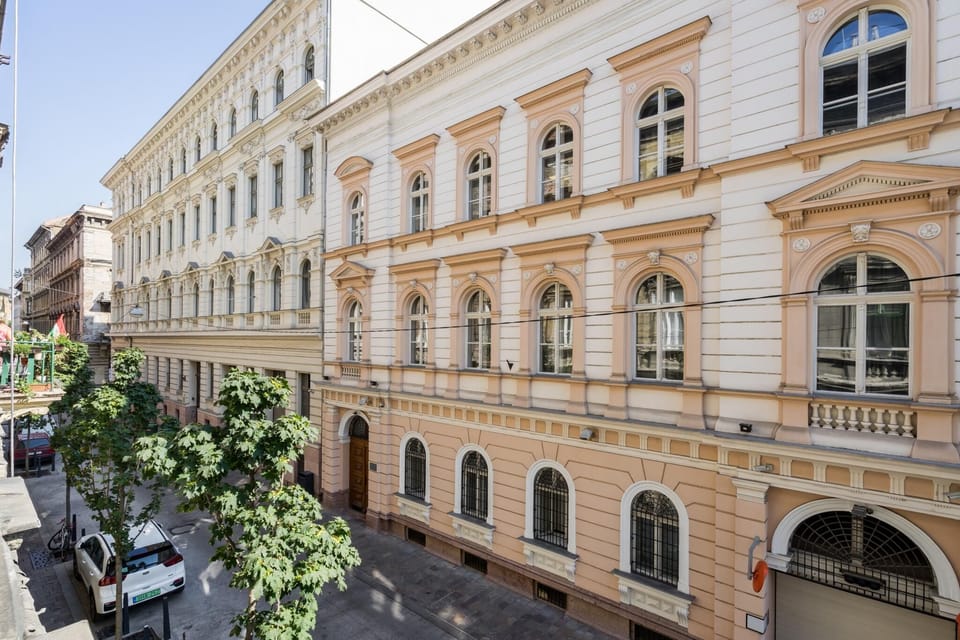  VADÁSZ 28