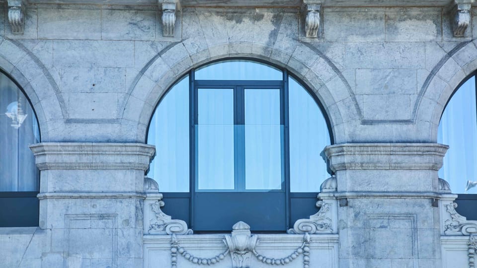 BoulevArt Donostia Bed and Breakfast in San Sebastian