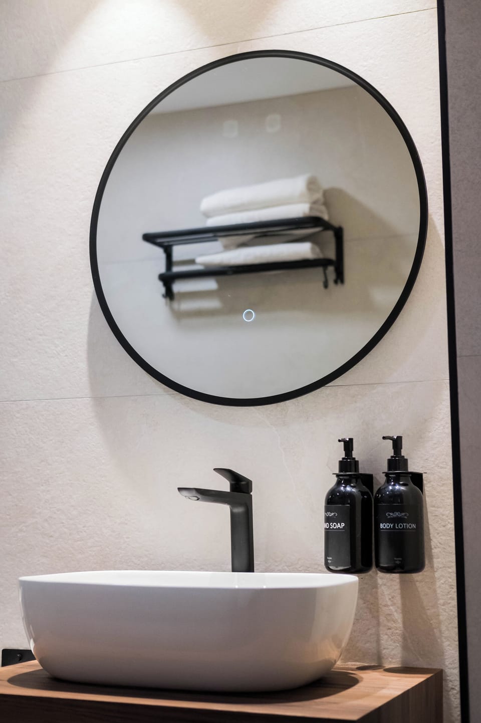 BoulevArt Donostia Bed and Breakfast in San Sebastian
