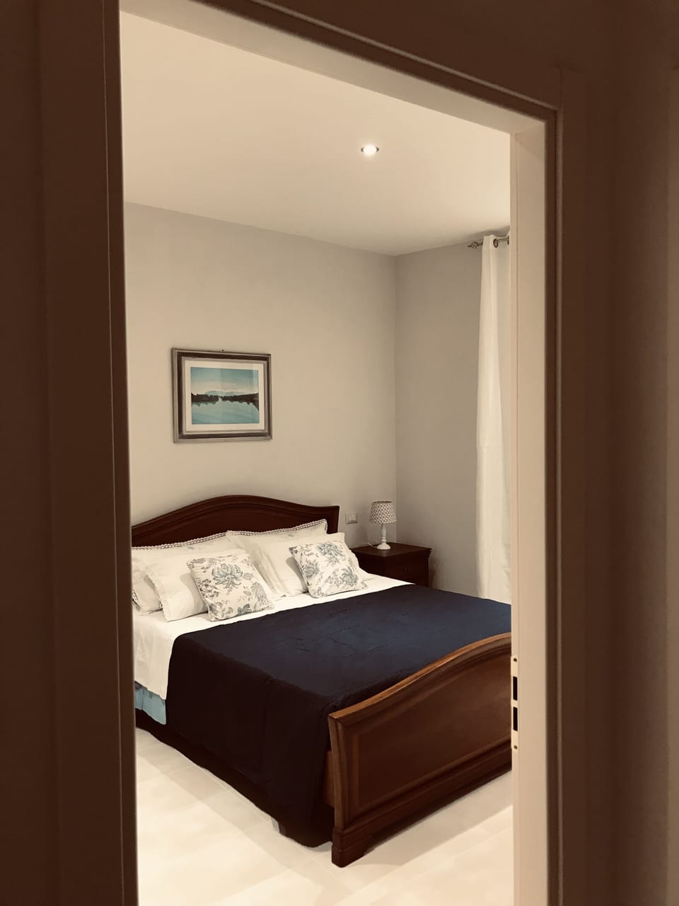 Classic Triple Room | Down comforters, individually decorated, individually furnished