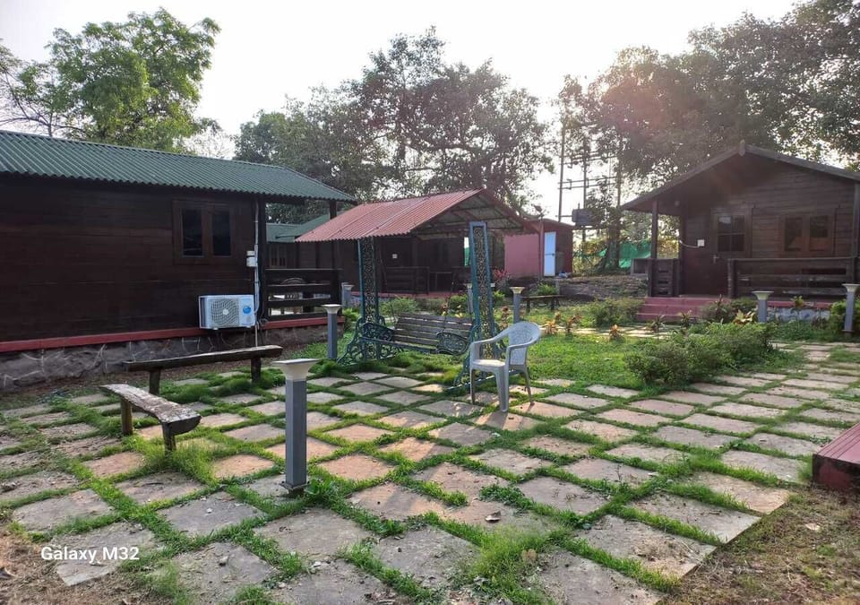 Family Cottage | 1 bedroom, desk