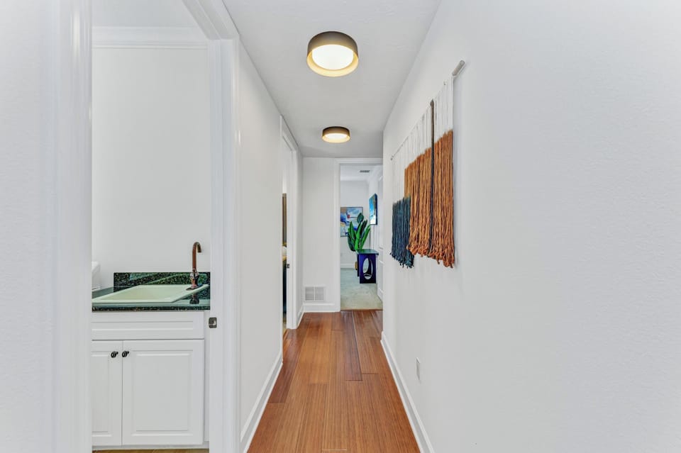 Studio (4 Bedrooms) | Property amenity