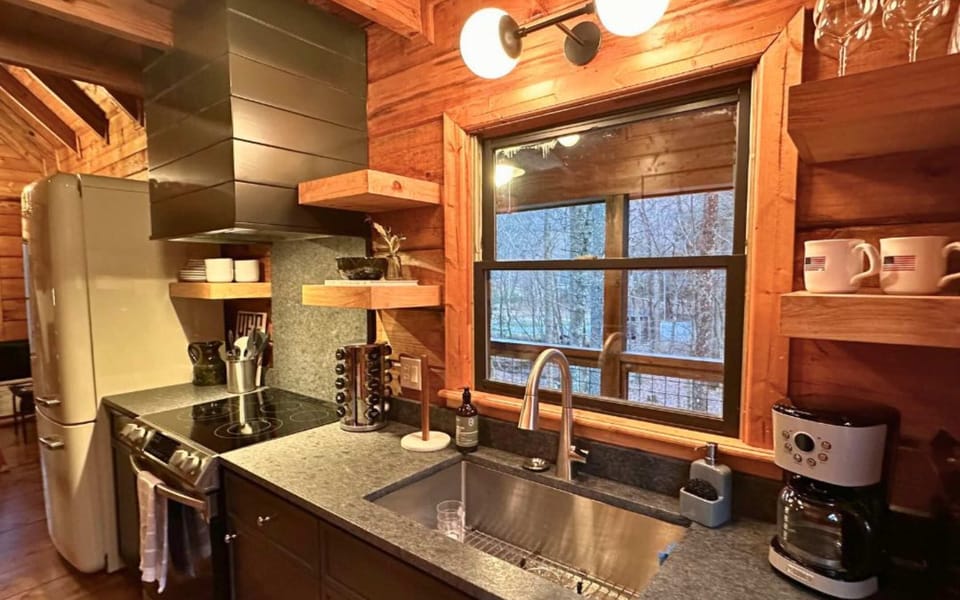 Fully stocked newly renovated kitchen equipped with the latest kitchen appliances. | Vacayzy
