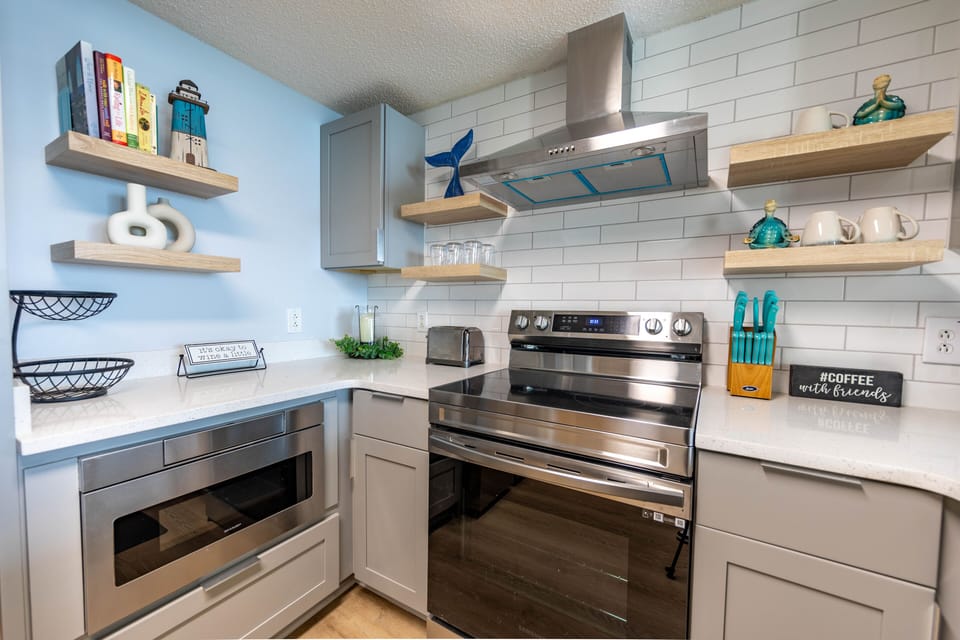 Fully Stocked Kitchen