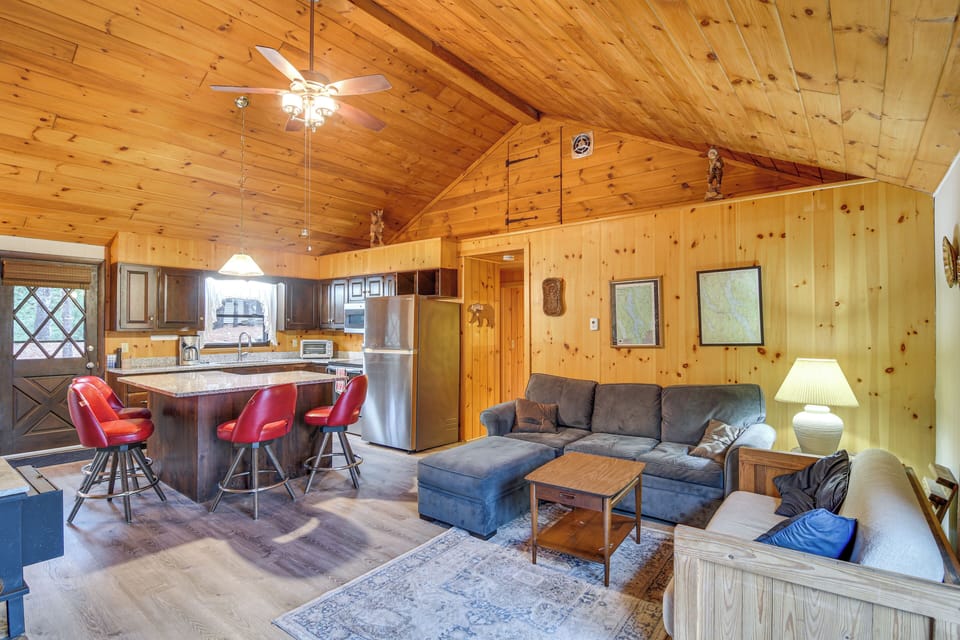 House (2 Bedrooms) | Interior