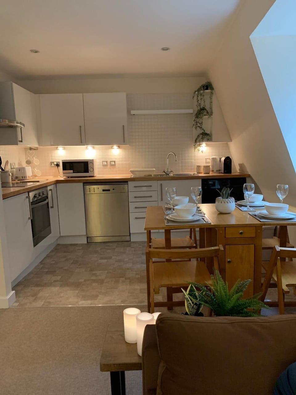 Apartment, 2 Bedrooms | Private kitchen | Fridge, oven, coffee/tea maker, electric kettle