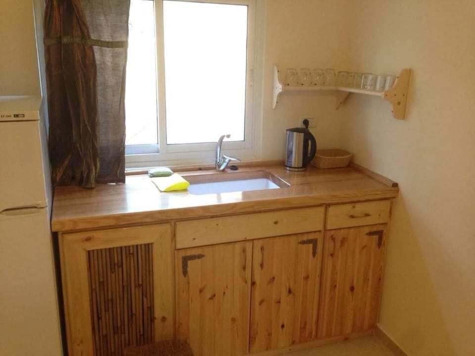 Comfort Cabin | Private kitchen | Espresso maker, electric kettle
