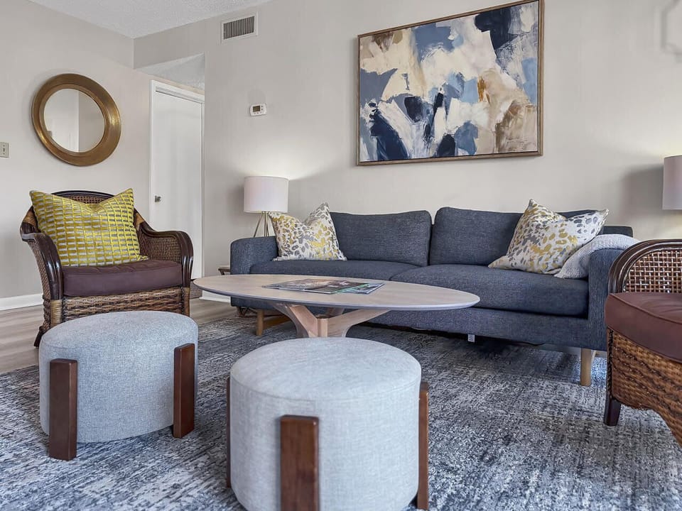 Gorgeous newly decorated living area