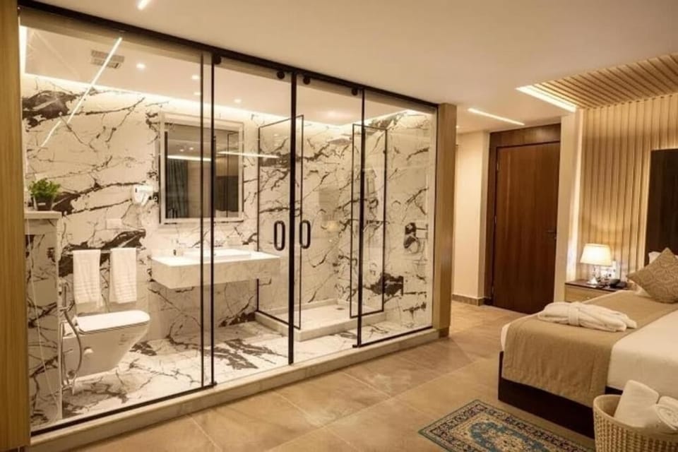 Family Room, Mountain View | Bathroom | Shower, designer toiletries, hair dryer, bathrobes