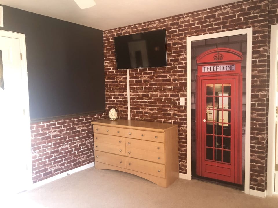 Harry Potter inspired guest bedroom