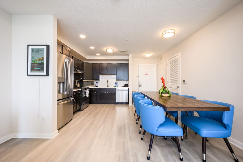 Dinging Area and Open Kitchen