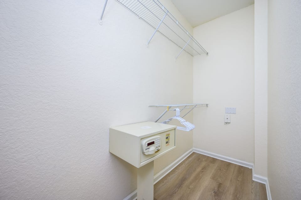 Primary Room Walk In Closet with Safe - Level 3