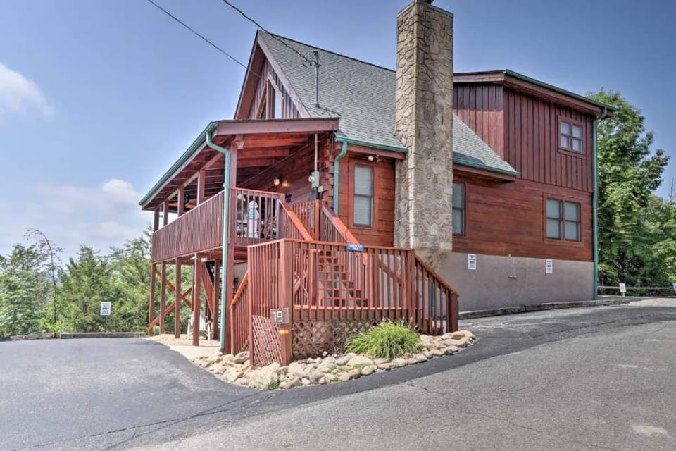 Outside View of the Cabin