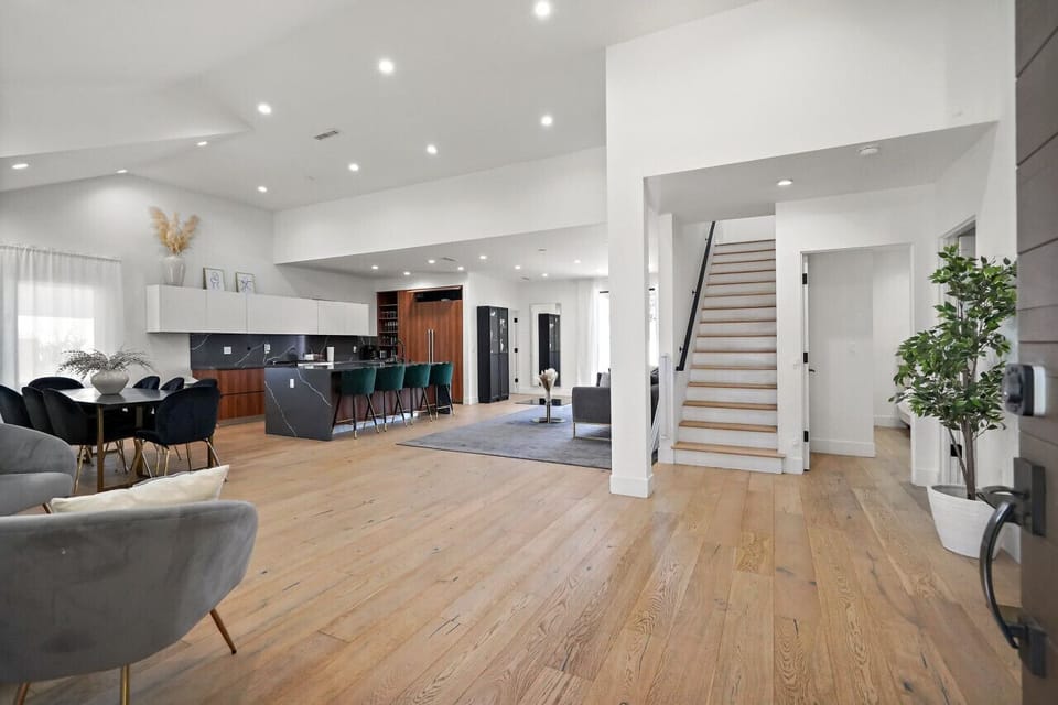 Beautiful, wide staircase leading to the 2nd story