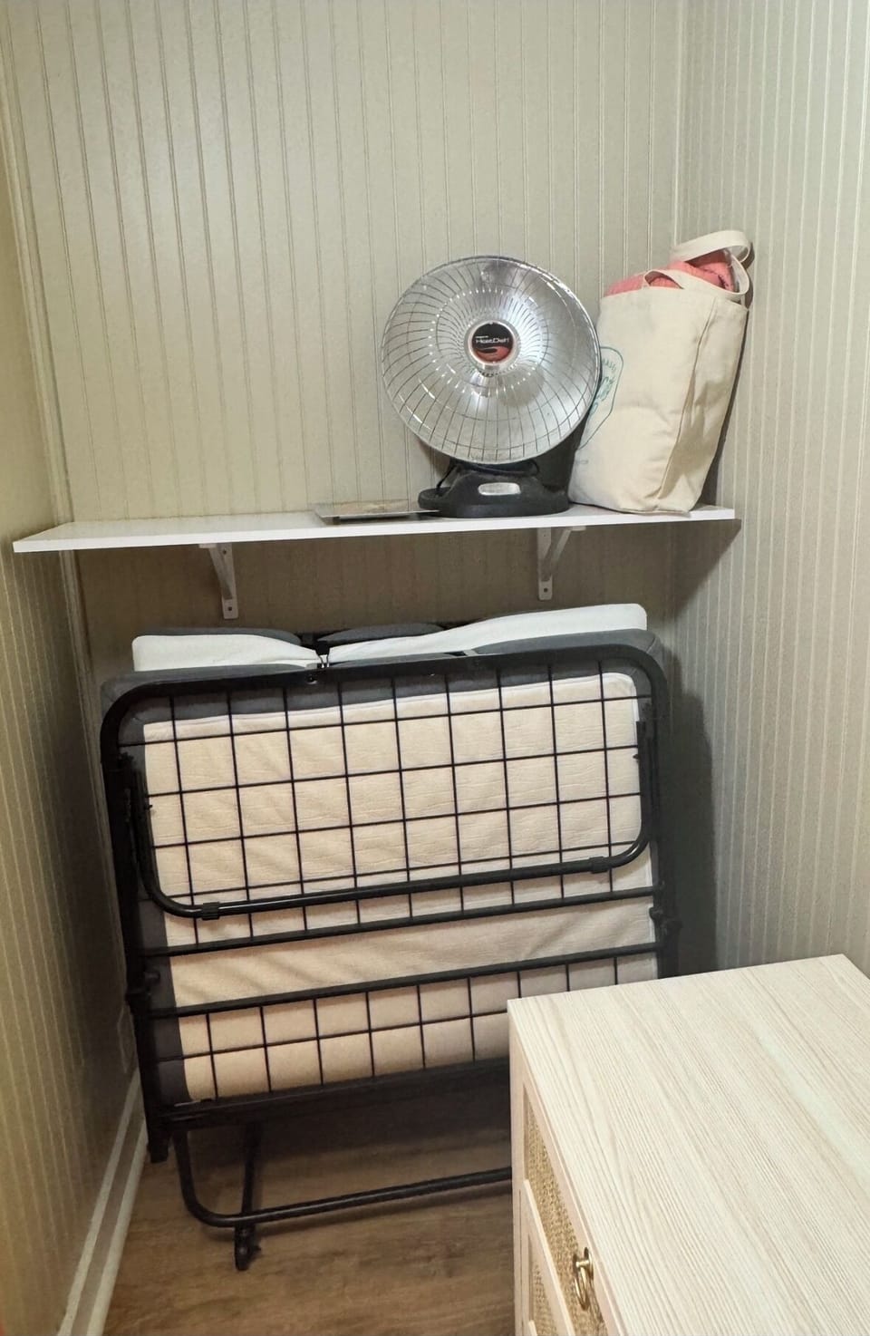 We have an oversized twin bed and a heat dish if needed.