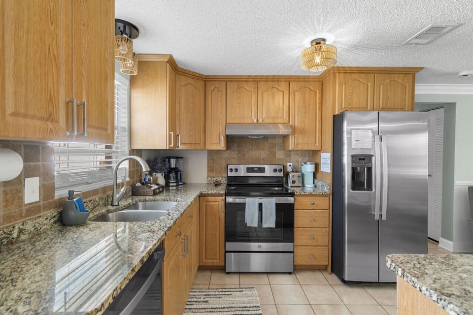 Fully stocked kitchen.
