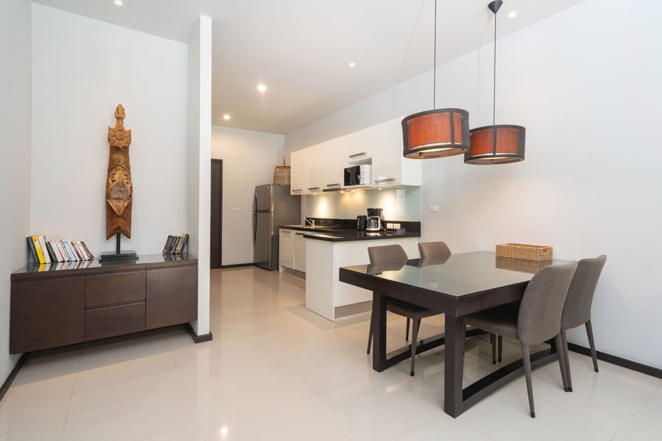 Luxury Villa | Living area | 32-inch Smart TV with cable channels
