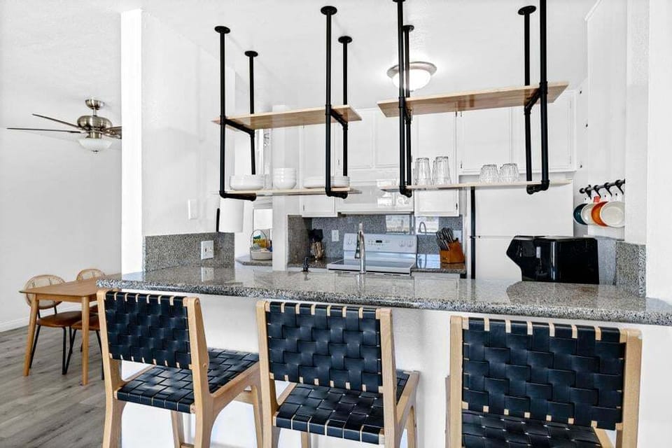 Three additional spots at the bar for quick bites