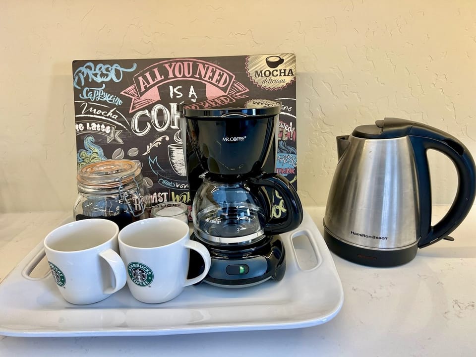 Coffee maker, kettle and delicious Colombian coffee ☕️