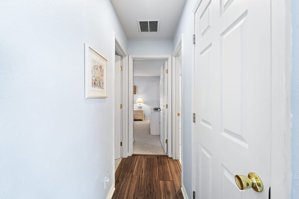 HALLWAY TO BEDROOM 1