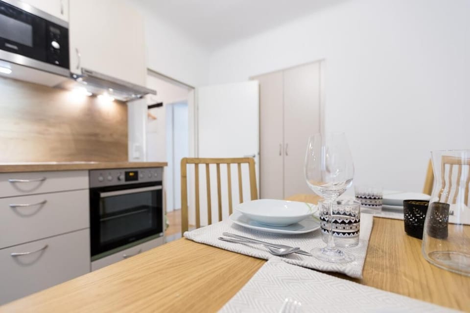 Apartment, 1 Bedroom, Garden View | Interior