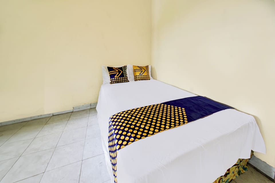 Standard Double Room | WiFi (free), bed sheets