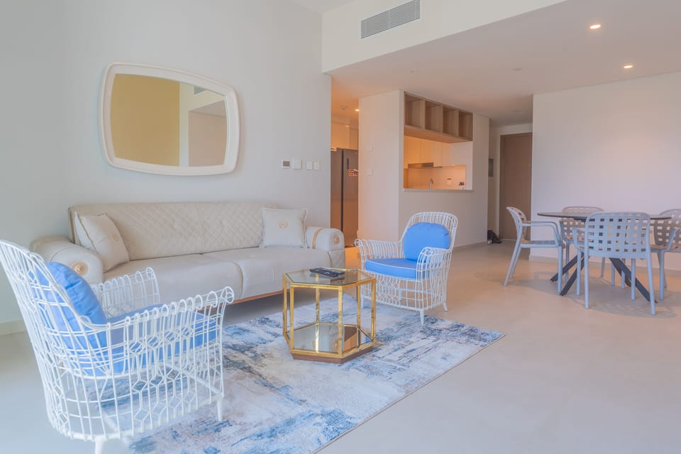 Comfort Apartment | Living area | Flat-screen TV