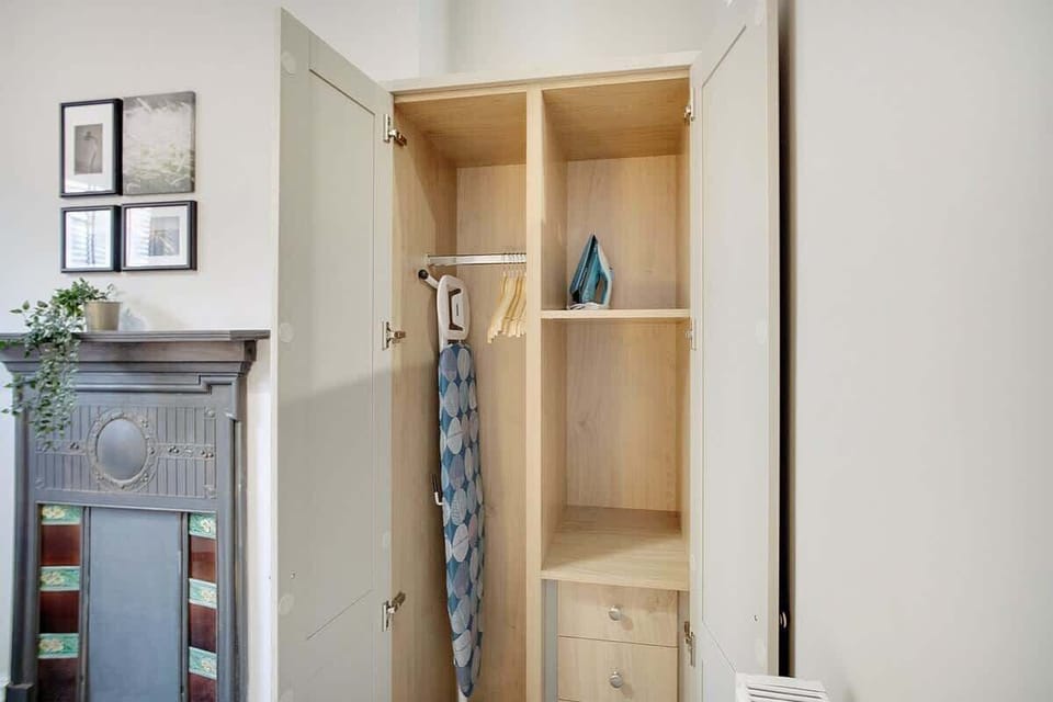 The room combines a cosy double bed with a dedicated workspace, creating a welcoming retreat where you can unwind, recharge, or comfortably catch up on work.