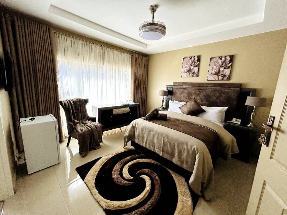 Deluxe Double Room | Premium bedding, down comforters, desk, laptop workspace