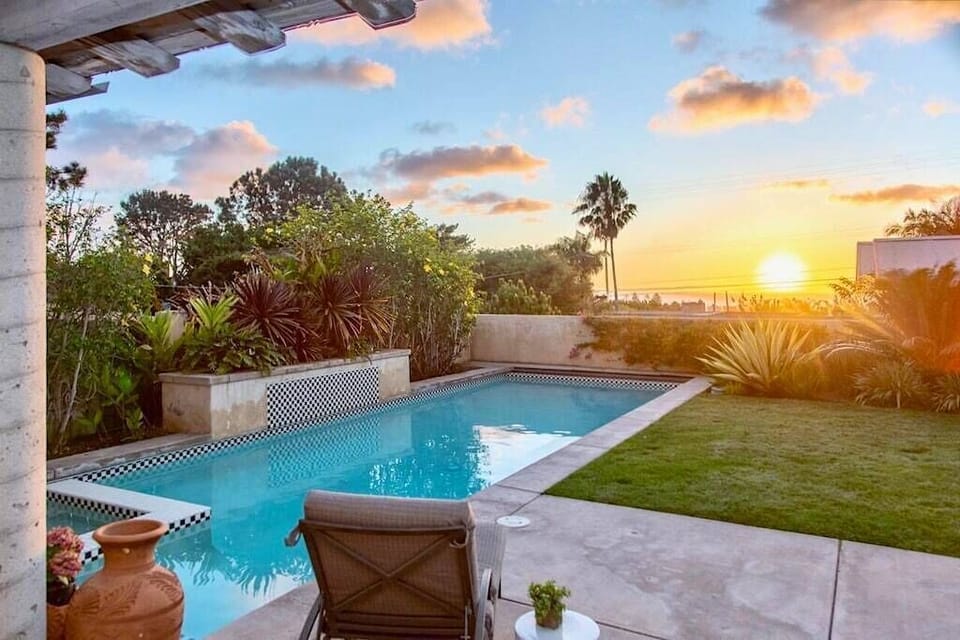 Welcome to Sunset Hacienda
