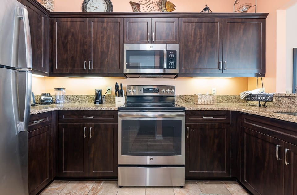Villa, 2 Bedrooms | Private kitchen | Coffee/tea maker, fridge, oven, toaster