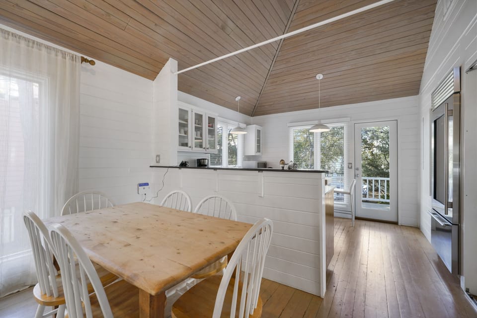 DINING TABLE WITH SEATING FOR SIX