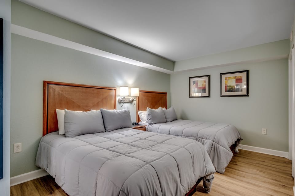 Guest bedroom