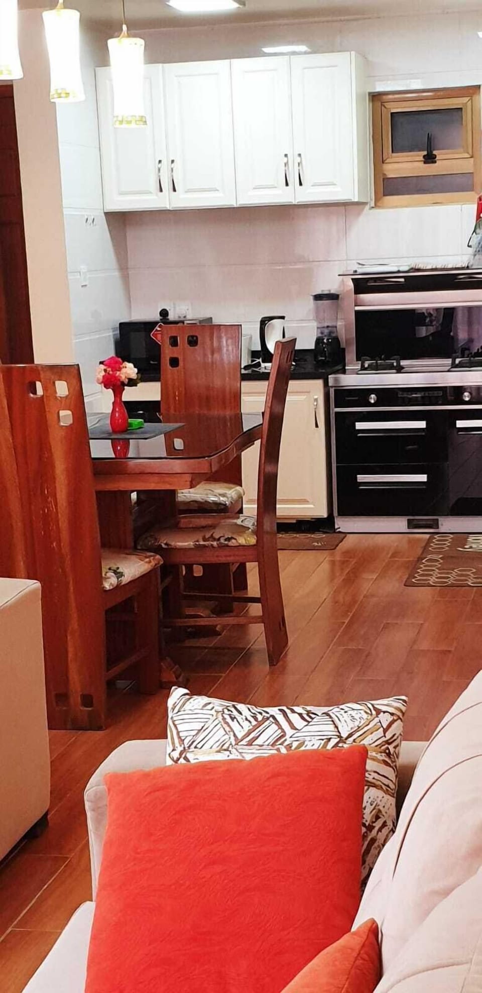 Design Apartment | Living area | 24-inch Smart TV with digital channels