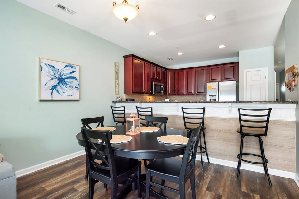 Dining Area / Kitchen Barstools - West