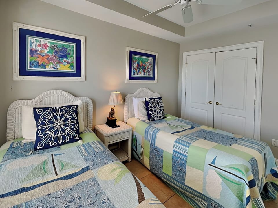 Third Bedroom - Two Twin Beds
